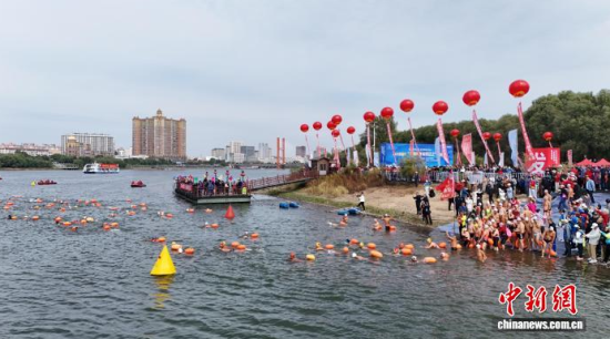 ���(d��ng)�F(xi��n)��(ch��ng)����Ӿʿ��������ˮ����ʯ���� �z