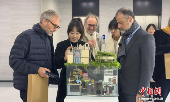 10��23�գ�����(gu��)�����cӰҕ�猣�����L(zh��ng)��������W(xu��)�����c�Ӱ�W(xu��)Ժ(�L(zh��ng)Ӱ�Ӱ�W(xu��)Ժ)�^����W(xu��)����(chu��ng)���Ķ����(d��ng)��(hu��)��(ch��ng)���������� �z