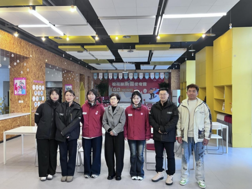 ����P(����)��ꐿ���(��һ)�c���L(zh��ng)��(�Ҷ�)����У�ڍ���(sh��)��(x��)����Ӱ����