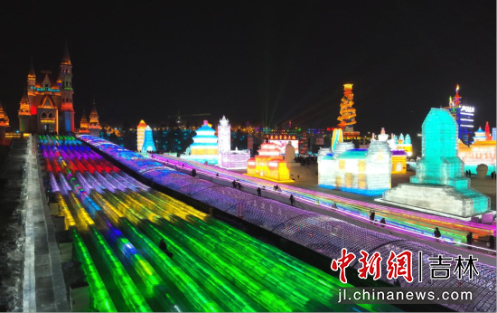 �L(zh��ng)����ѩ����سɞ�����οʹ򿨵ğ��T(m��n)���c(di��n)������/�z