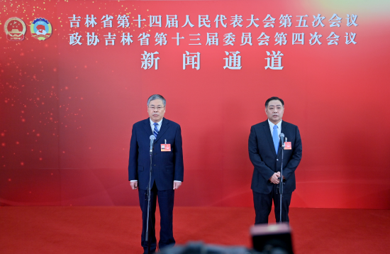 1��26���������f(xi��)����ʡ��ʮ����ί�T��(hu��)���ĴΕ�(hu��)�hί�Tͨ�������ބ���(��һ)�ش�ӛ���ᆖ(w��n)�� ���� �z