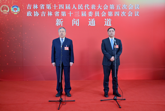 1��26���������f(xi��)����ʡ��ʮ����ί�T�����ĴΕ��hί�Tͨ���������۝�(��һ)�ش�ӛ���ᆖ�� ���� �z