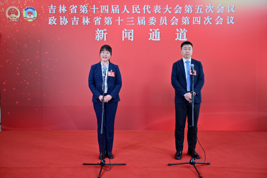 1��26���������f(xi��)����ʡ��ʮ����ί�T��(hu��)���ĴΕ�(hu��)�hί�Tͨ�������S����(��һ)�ش�ӛ���ᆖ(w��n)�� ���� �z