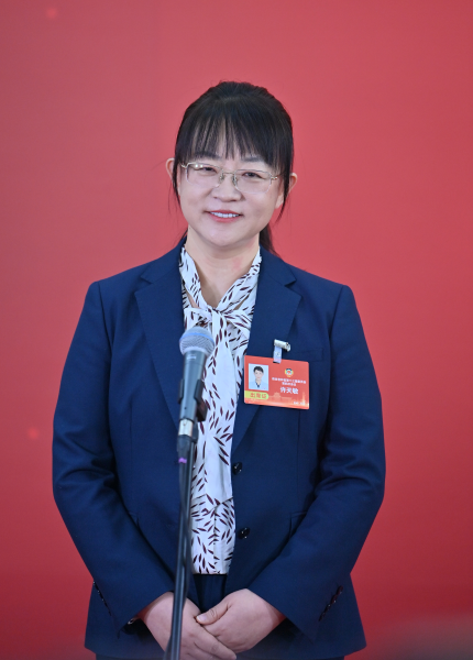 1��26���������f(xi��)����ʡ��ʮ����ί�T��(hu��)���ĴΕ�(hu��)�hί�Tͨ�������S�����ش�ӛ���ᆖ(w��n)�� ���� �z