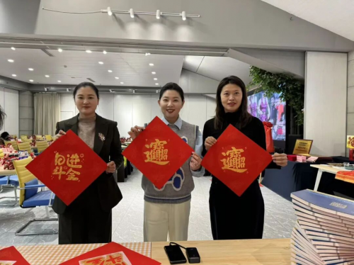 �쁆��(��һ)���O�(�Ҷ�)��ӬF(xi��n)����Ӱ